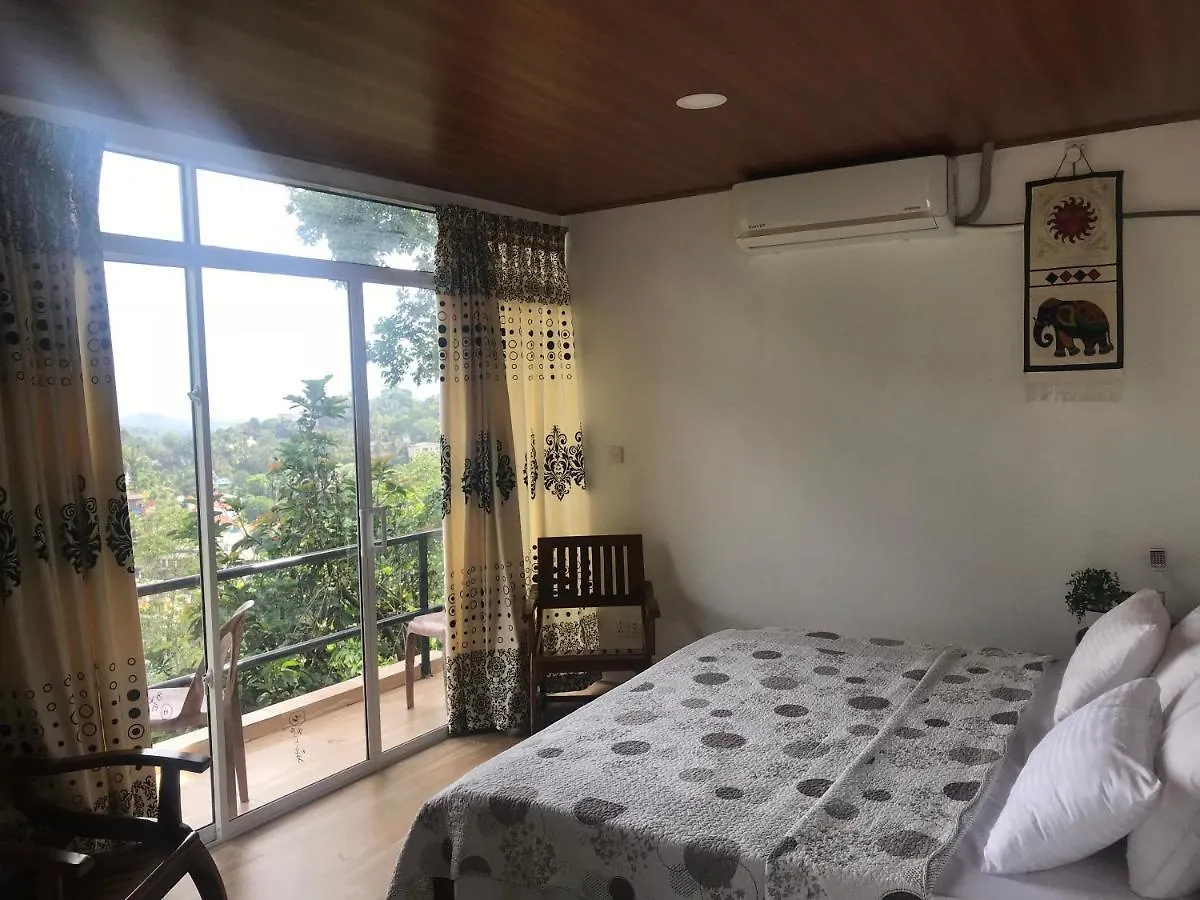 *** Hotel Amigo'S Home Stay Kandy Sri Lanka